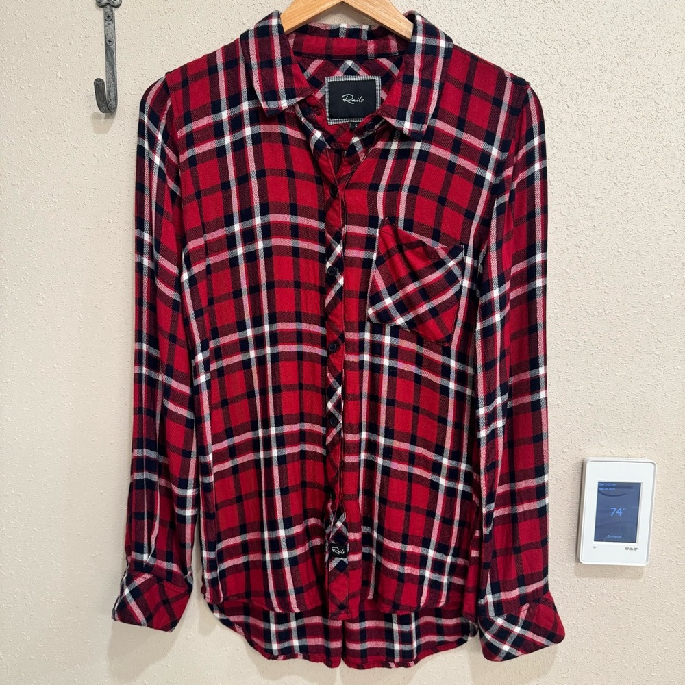 Rails Hunter Plaid Button Front Long Sleeve Shirt in Red Black  size S